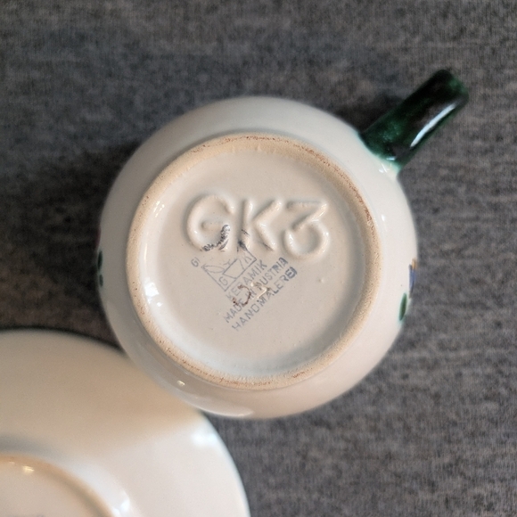 Gmundner Keramik Scattered Flowers/Streublumen Cup & Saucer, EUC - Picture 5 of 6